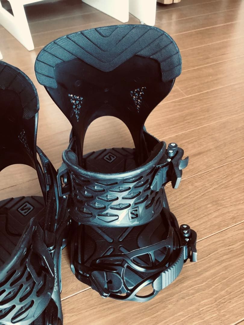 Salomon ディフェンダー　スノーボードビンディング ブラック