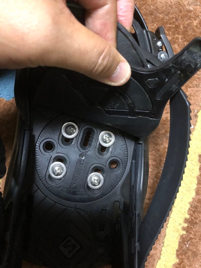 Salomon ディフェンダー　スノーボードビンディング ブラック