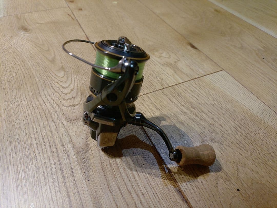 リール SHIMANO CARDIFF XR C2000SHG