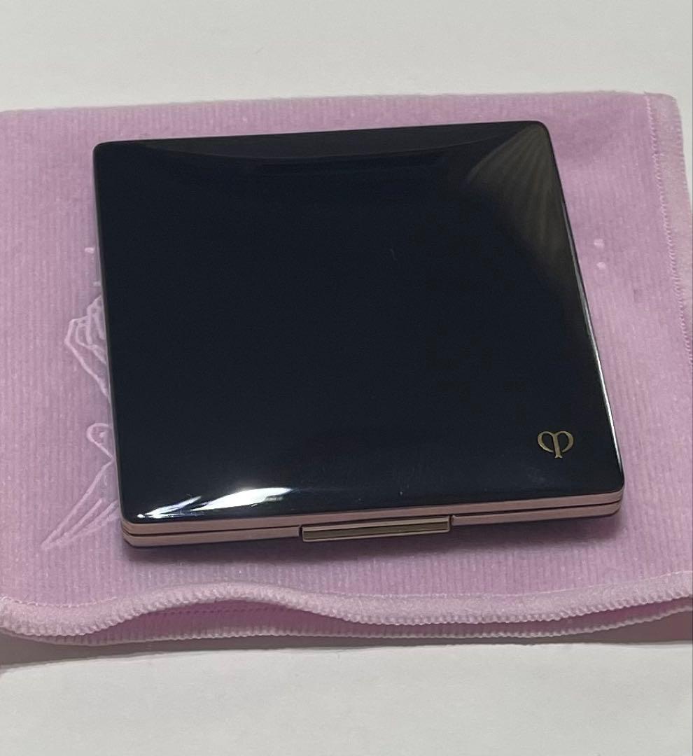 クレドポーボーテ エレガントスリムプードルコンパクトエサンシエルｎ　高級ケース