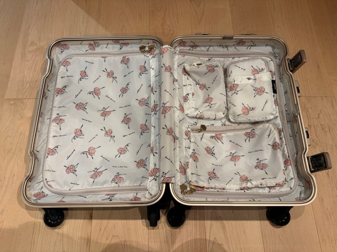 【ACE/HaNT】ラミエンヌ キャリーケース 30L