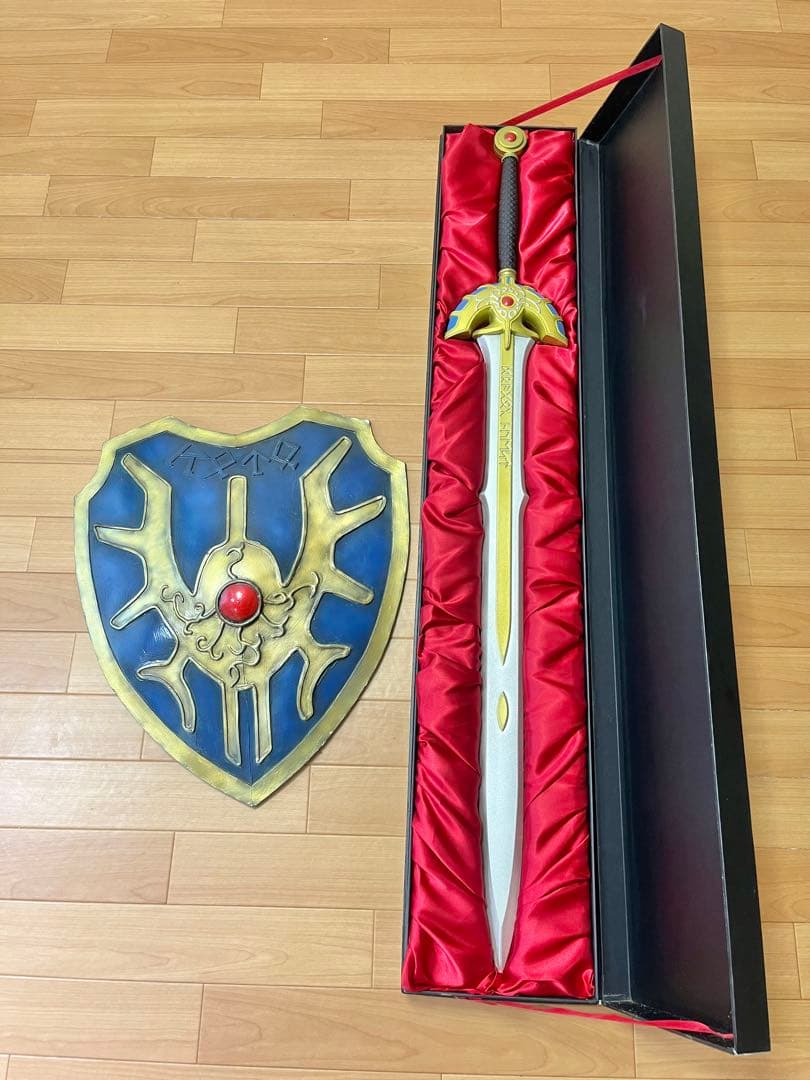 ドラゴンクエスト　ロトの剣　１／１　盾