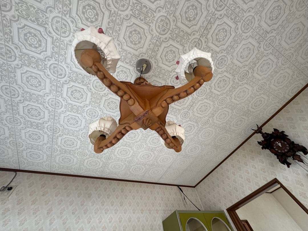 木製シャンデリア 人形付き フリルシェード　ドイツ工芸品