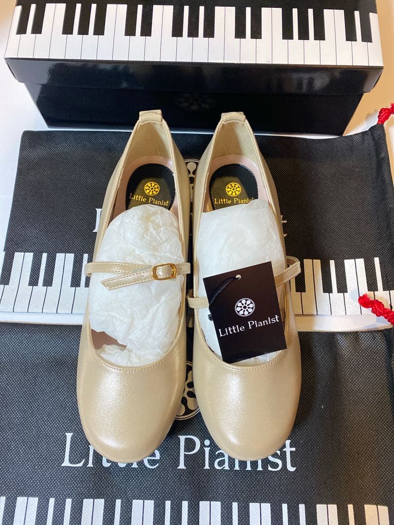 ラムネ　ベリージェネ　パールワイドカラードレス＆リトルピアニスト２３センチ