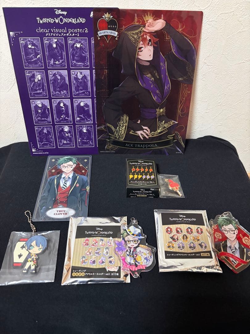 ツイステッドワンダーランド ハーツラビュル寮グッズセット - メルカリ