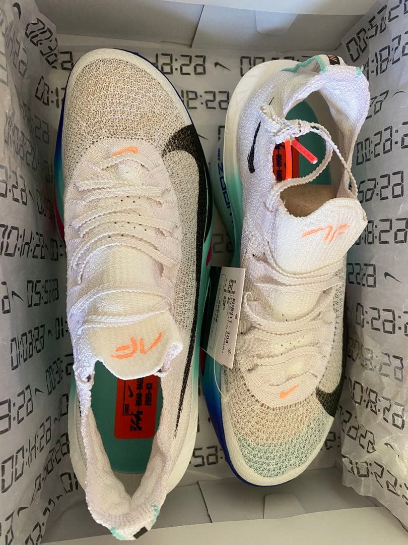 新品未使用　ナイキ アルファフライ 3 25.5cm FD8311-104