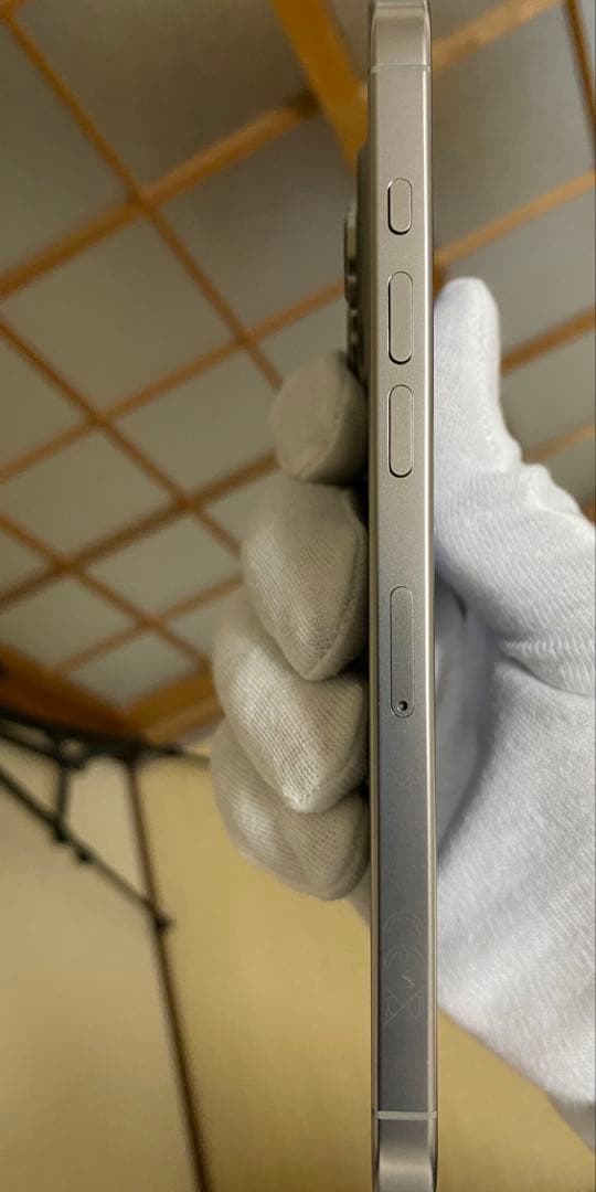 非常に良好な状態。iPhone 16 Pro Max 256GB SIMフリー