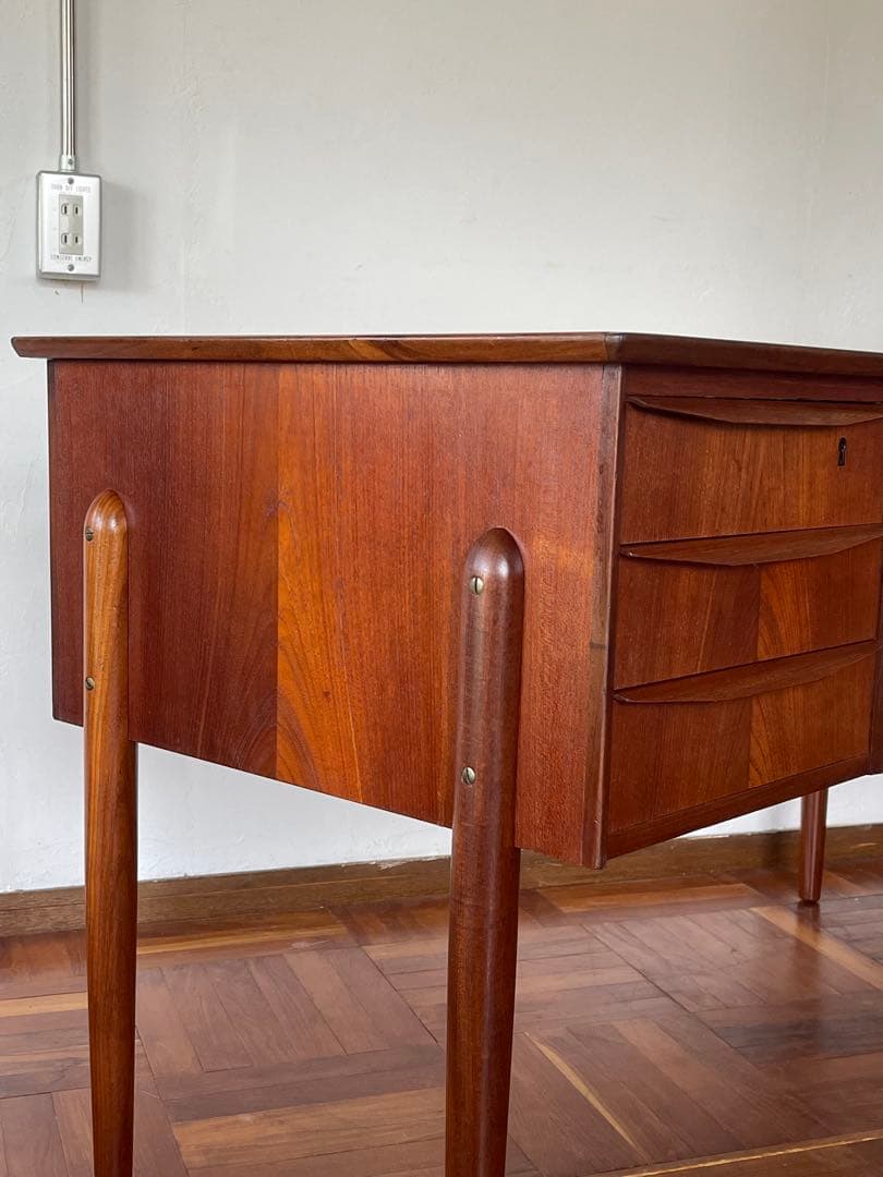 北欧 デンマーク ヴィンテージ チーク オイルフィニッシュ 両袖 デスク