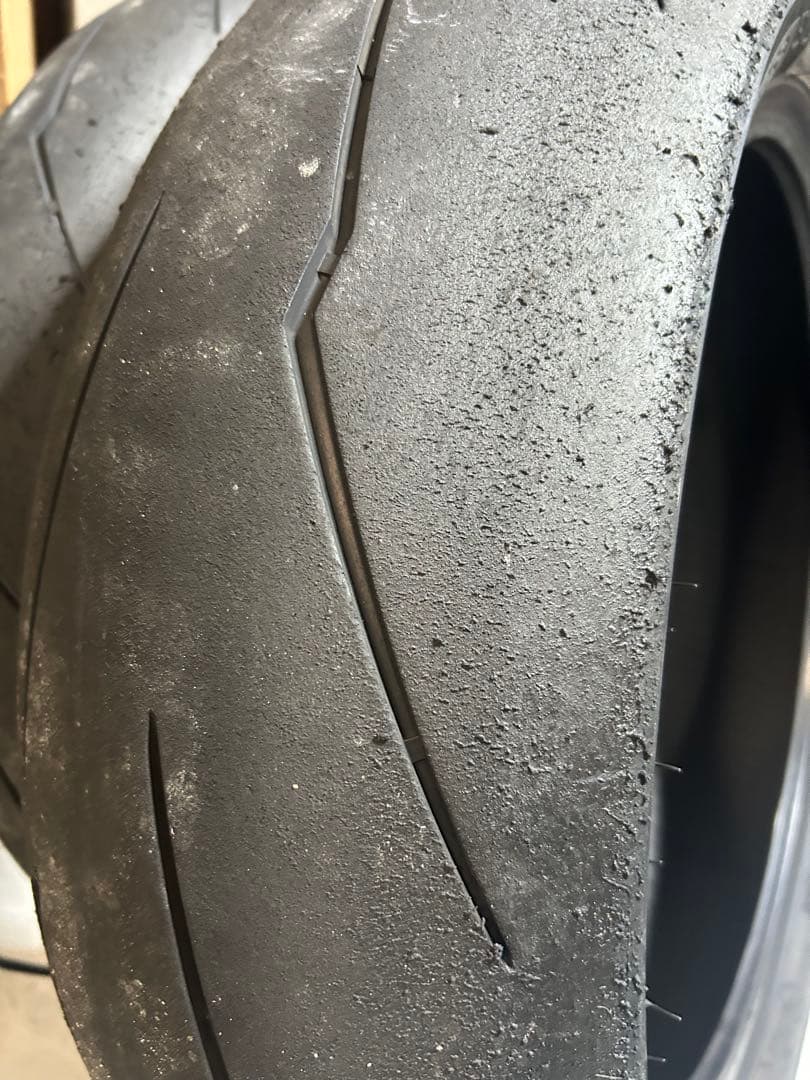 ピレリスーパーコルサv3 120/180