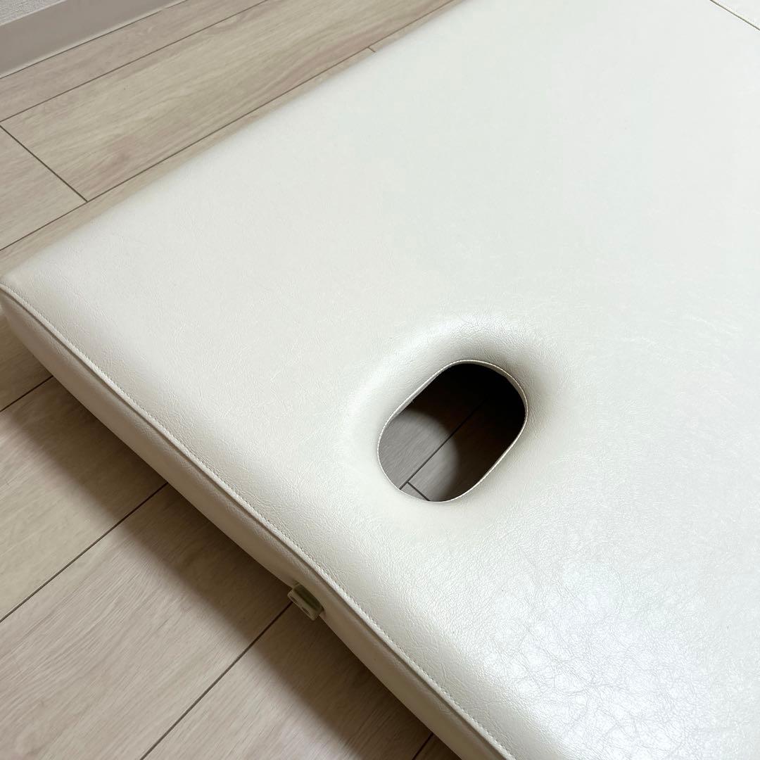 未使用品　折りたたみ式ポータルベッド施術用