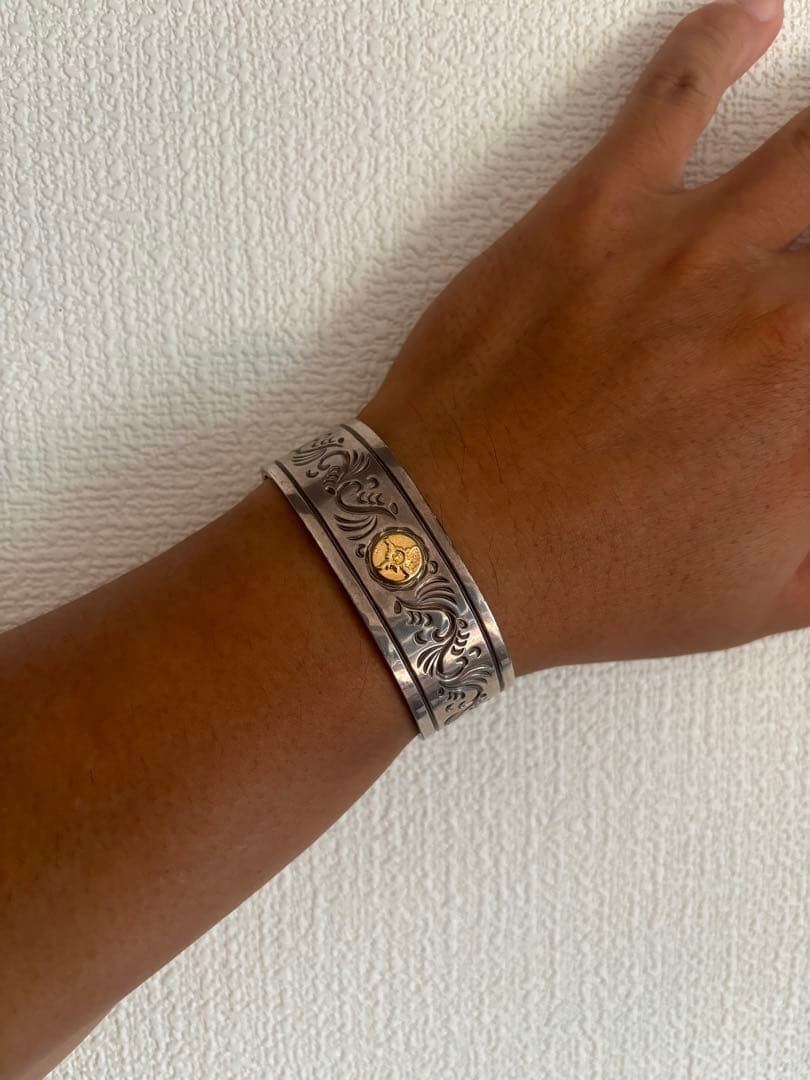 First Arrows 彫刻オープンバングル