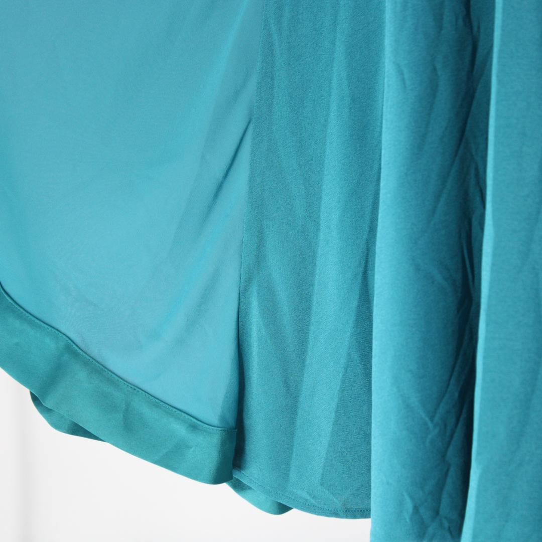 美品 日本製 社交ダンス衣装】グリーン CHACOTT 上下セット ツーピース