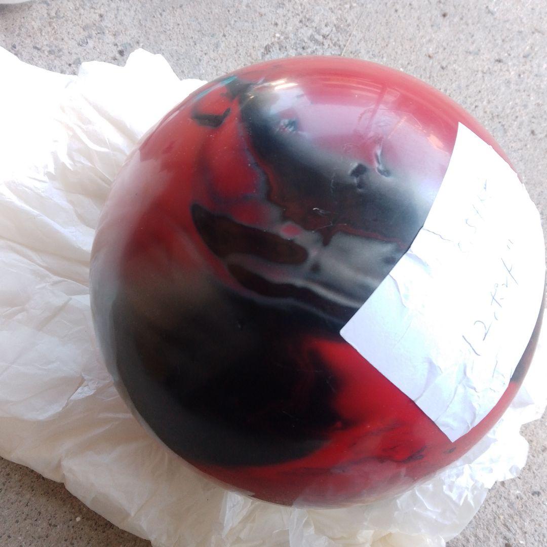 ヒ*様 ボーリングボール　14ポンド　２点セット　ケース付き