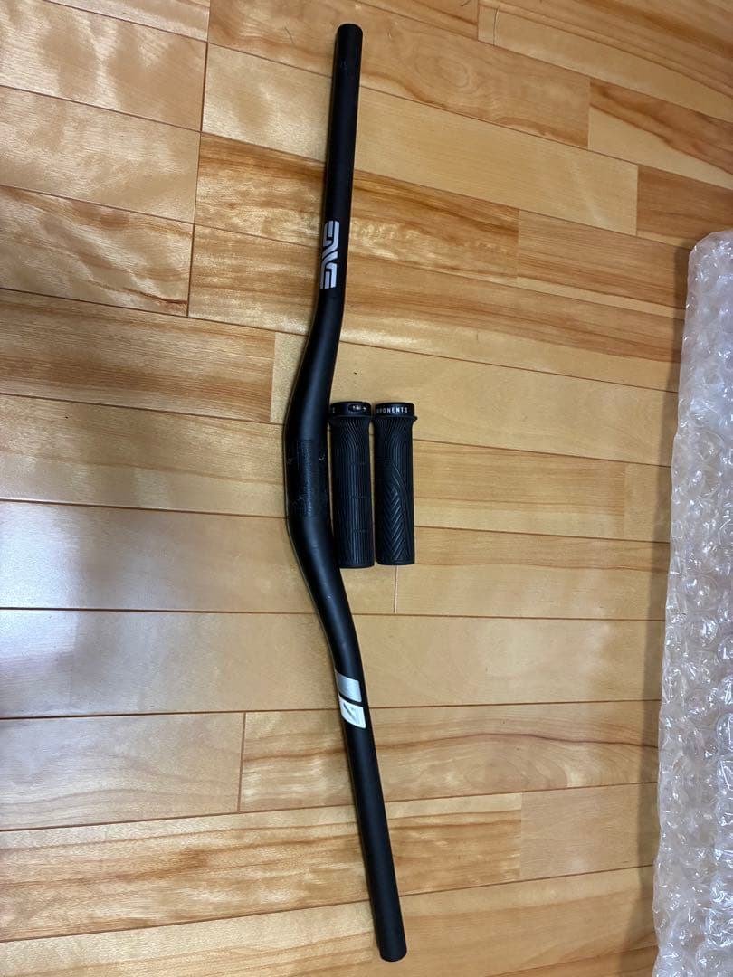 ENVE M7カーボンハンドルバー+ Industrynine A35ステム