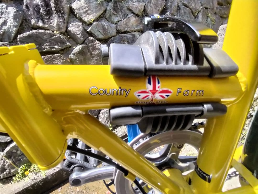 イエロー折りたたみ自転車 ミニベロ 小径ホイール