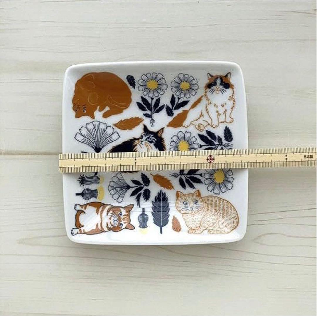 新品　美濃焼　Orie 〜ボタニカルと猫〜　12.2cm　プレート　ねこ　ネコ