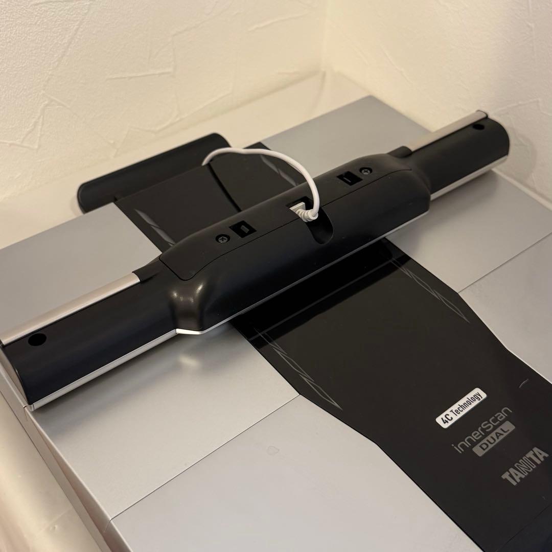 【中古】タニタ 左右部位別体組成計 インナースキャンデュアル RD-803L