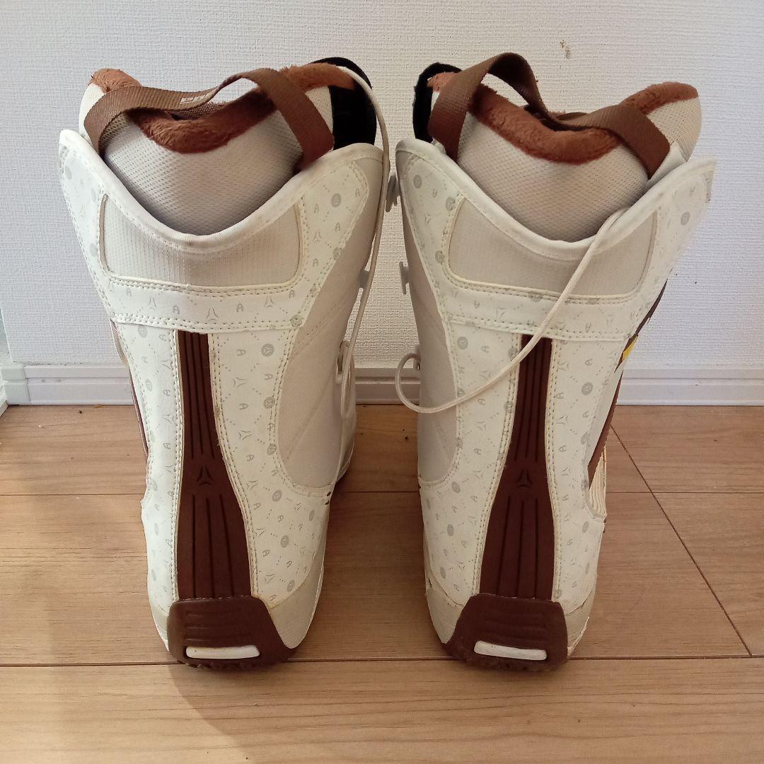 atomicアトミック可愛い 女性用スノーボードブーツ