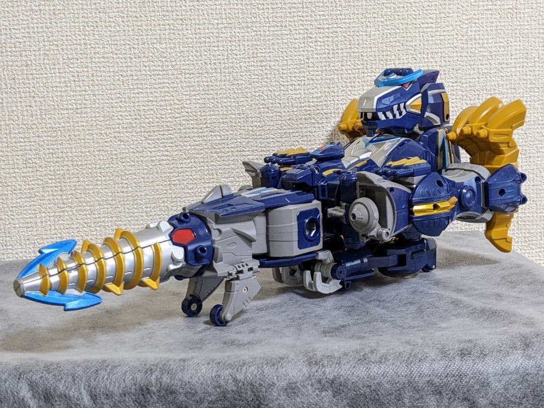 海賊戦隊ゴーカイジャー 海賊合体 DX豪獣神 (※破損あり。) - メルカリ