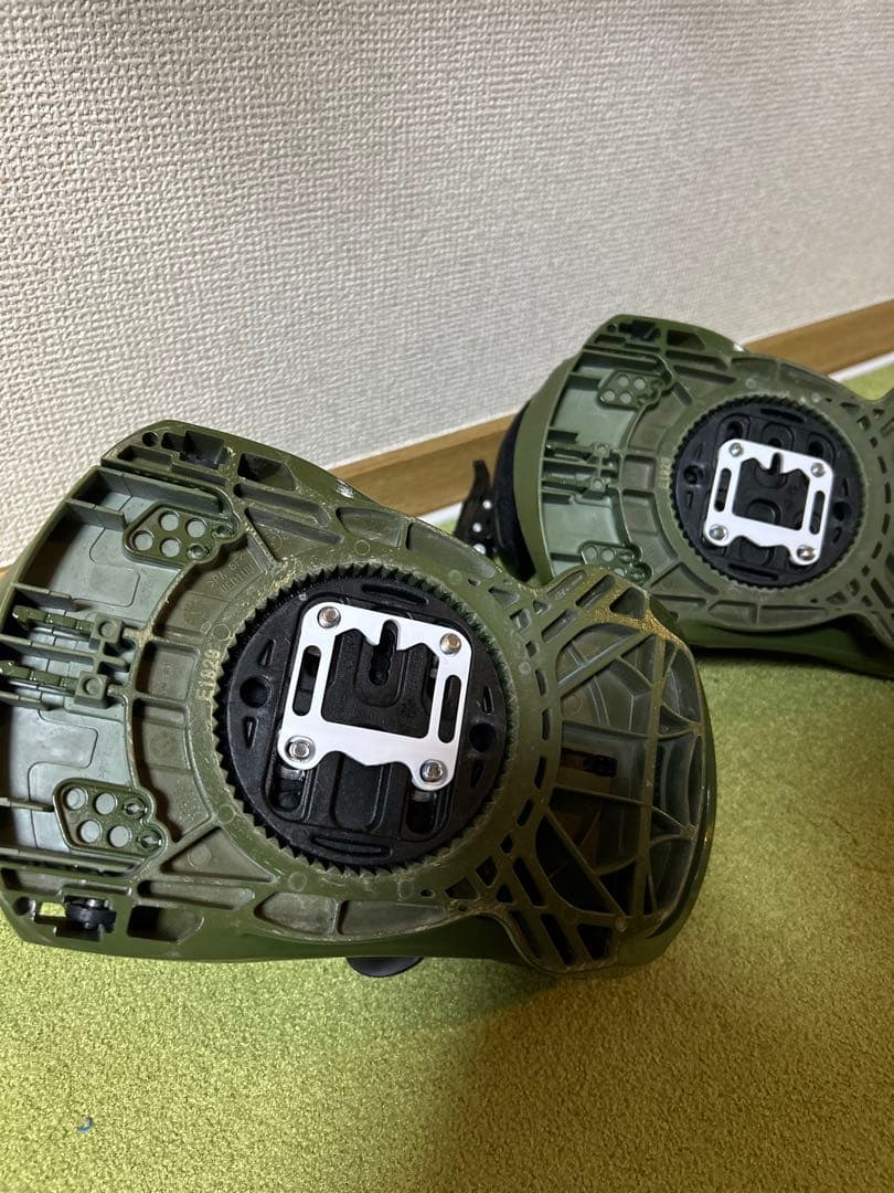 SALOMON RHYTHM Mサイズ