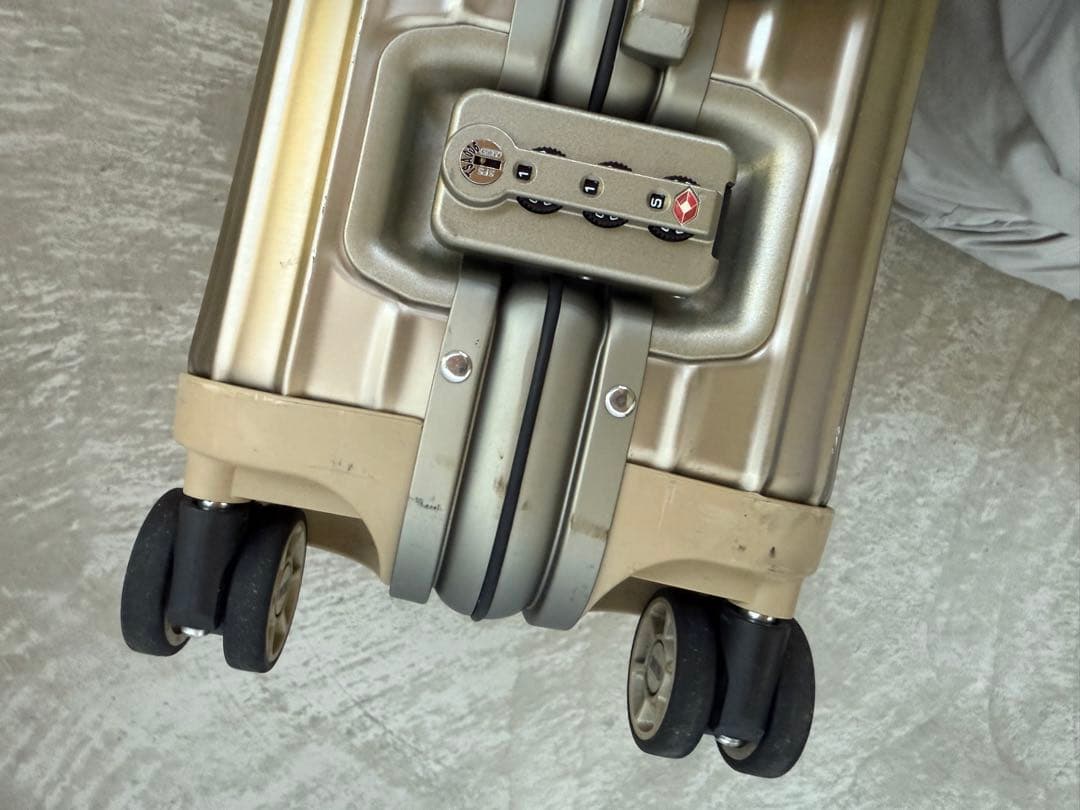 【貴重な4輪タイプ】RIMOWA キャリーケース トパーズ チタニウム　33L