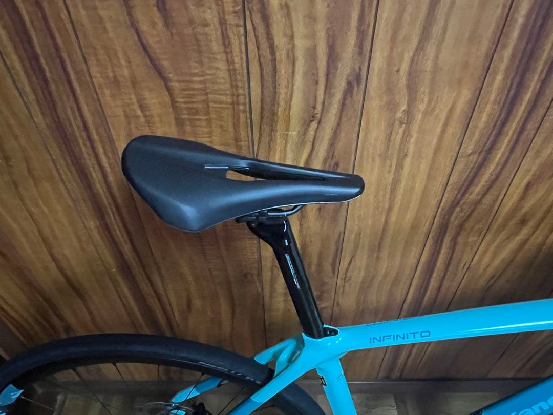 (ほいきち) 美品 ビアンキ BIANCHI INFINITO CV