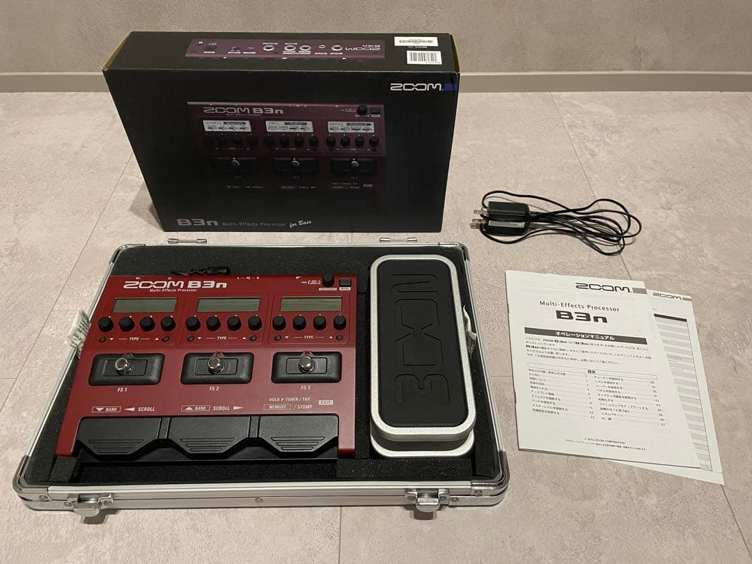 ZOOM B3n マルチエフェクター（エクスプレッションペダル & ケース付き）