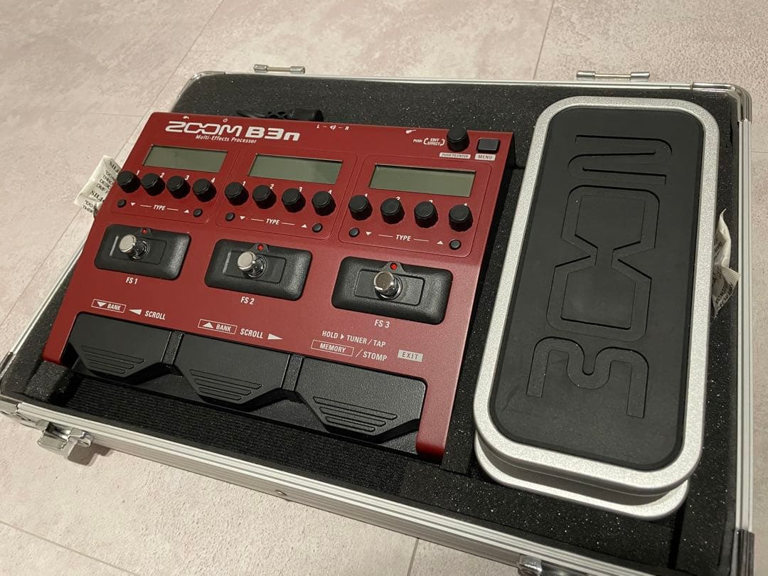 ZOOM B3n マルチエフェクター（エクスプレッションペダル & ケース付き）