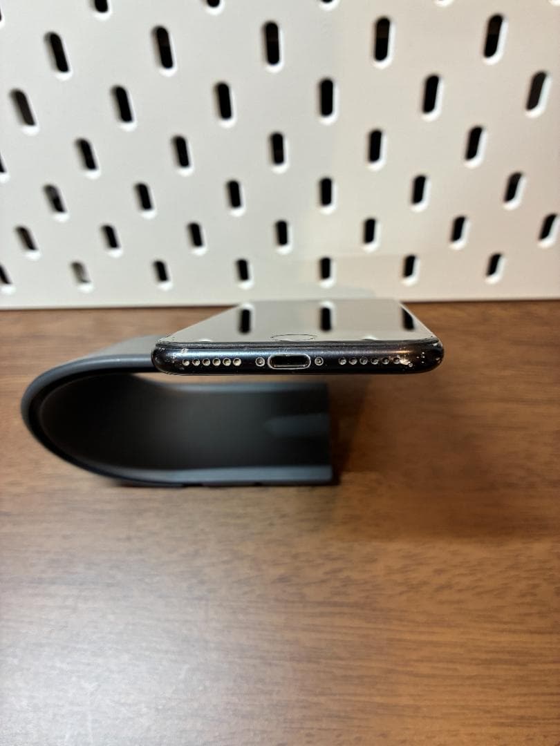 Apple iPhone SE 第2世代 64GB