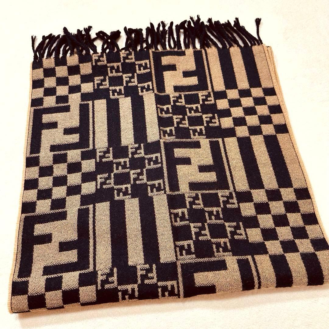 【美品】FENDI ズッカ柄 ウール100% マフラー ランダムパターン パッチ
