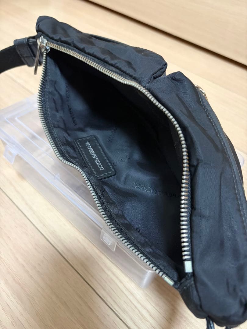 ドルチェ&ガッバーナ　dolce&gabbana ナイロン製 黒 ボディバッグ