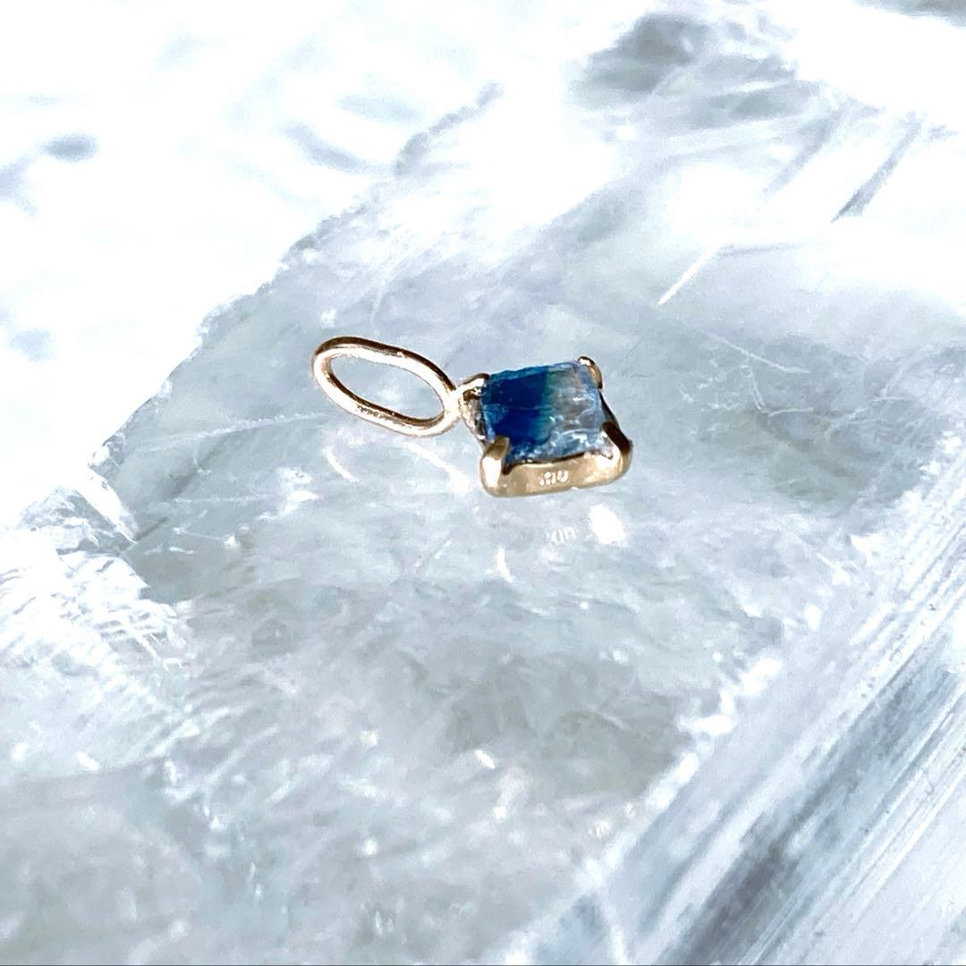 バイカラー ユークレース原石10金ペンダントトップ