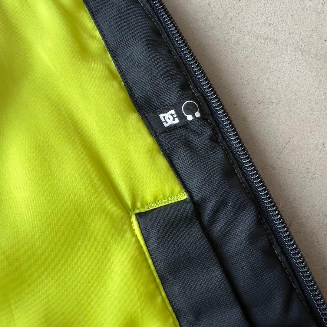 【DC】ディーシーシューズ　150相当　スノボ　スノーボード　ウェア　ジャケット
