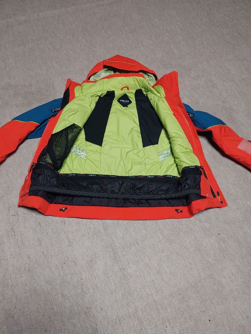 FRIBICE スキーウェア デモ