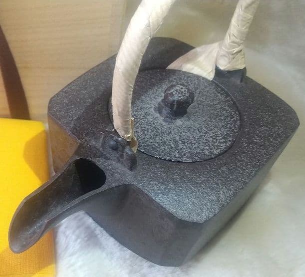 【未使用】人間国宝　釜師　高橋敬典作　四方銚子　染付替蓋付　共箱 7134