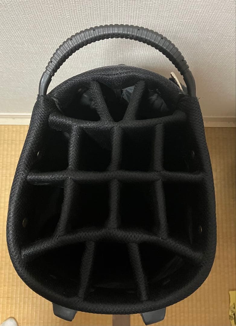 値下げしました　KJUS チュース　キャディバッグ　スタンド式ゴルフバッグ