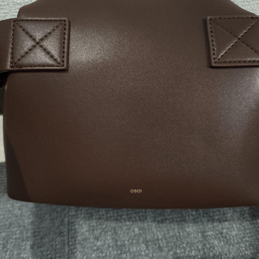 OSOI ブラウン ボディバッグ