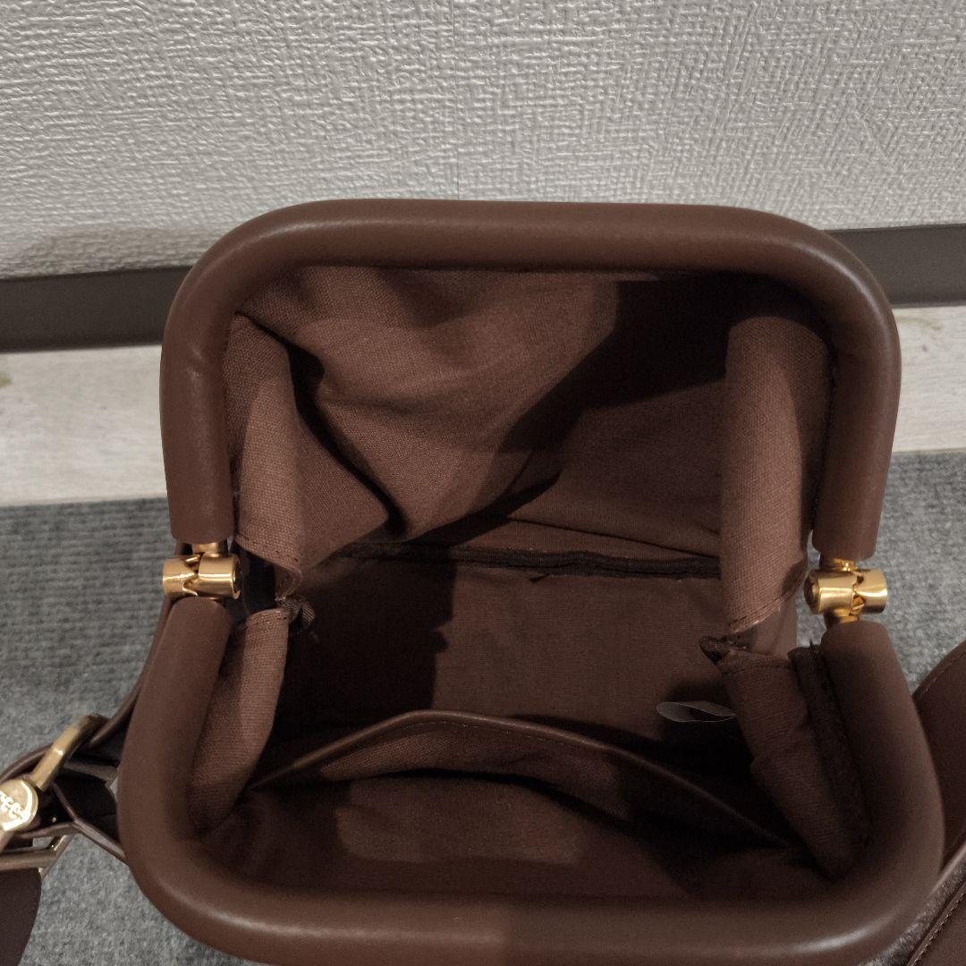 OSOI ブラウン ボディバッグ