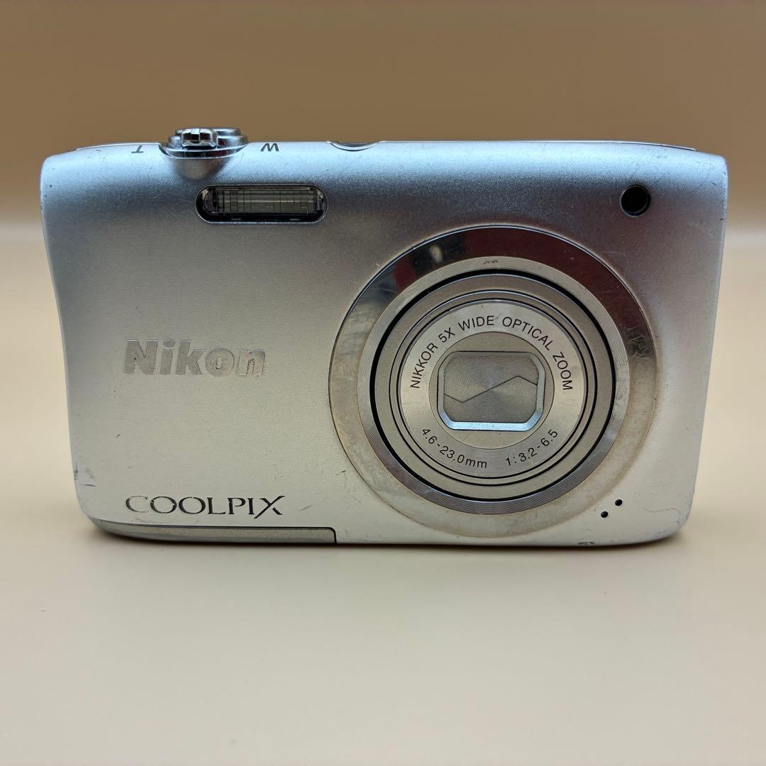 美品・超軽量★ Nikon COOLPIX A100 シルバー 動作確認済