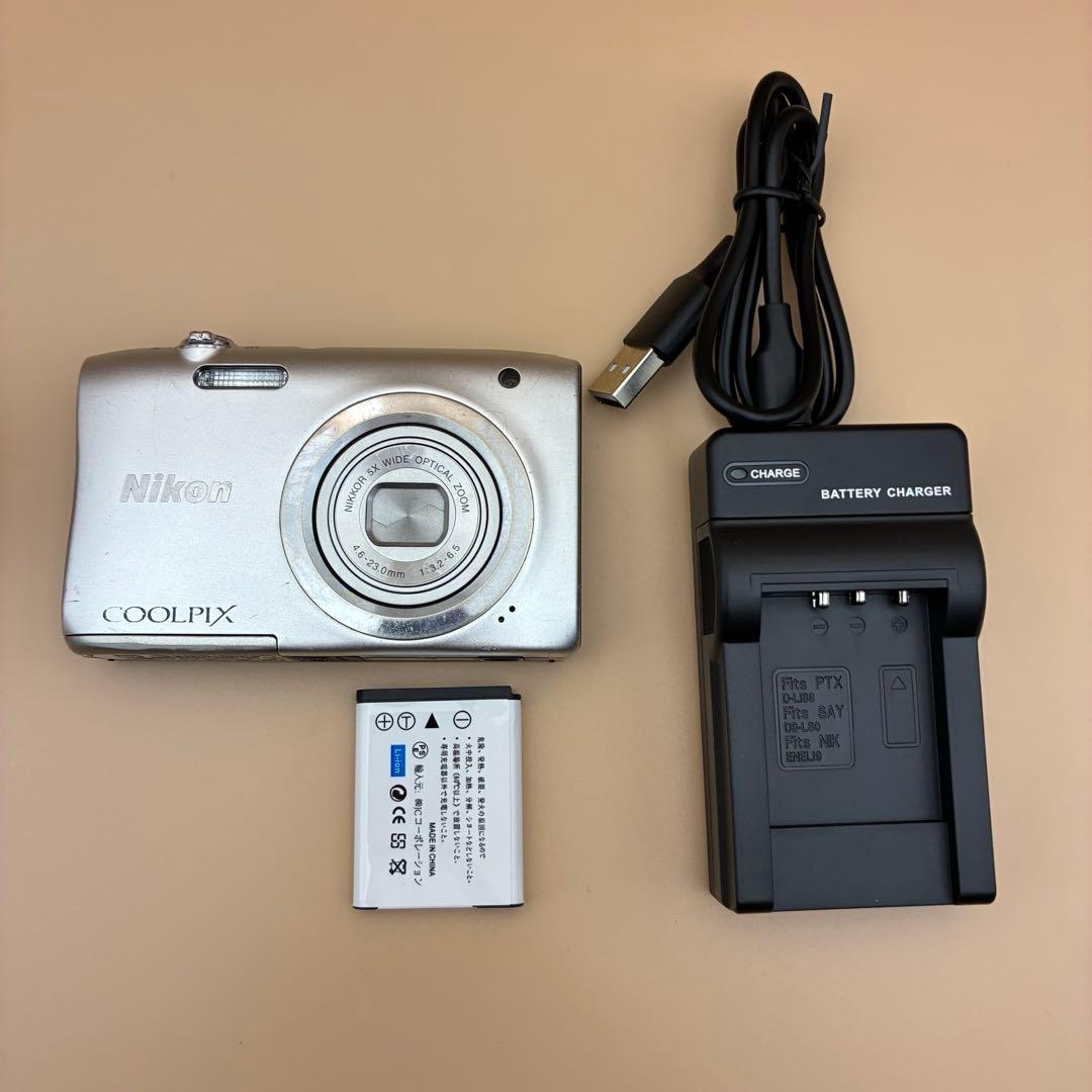 美品・超軽量★ Nikon COOLPIX A100 シルバー 動作確認済