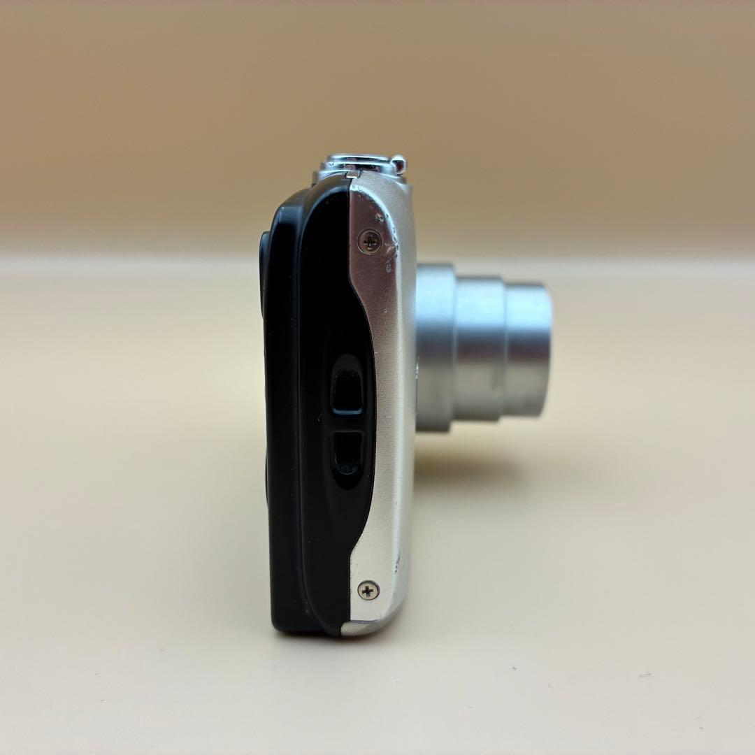 美品・超軽量★ Nikon COOLPIX A100 シルバー 動作確認済