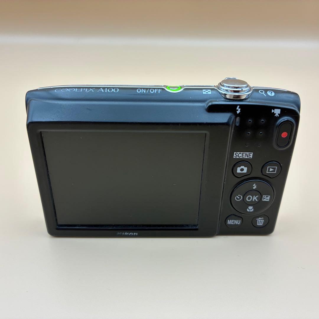 美品・超軽量★ Nikon COOLPIX A100 シルバー 動作確認済