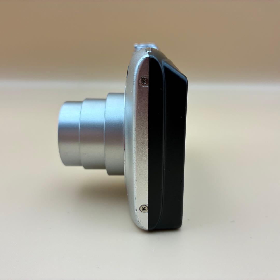 美品・超軽量★ Nikon COOLPIX A100 シルバー 動作確認済