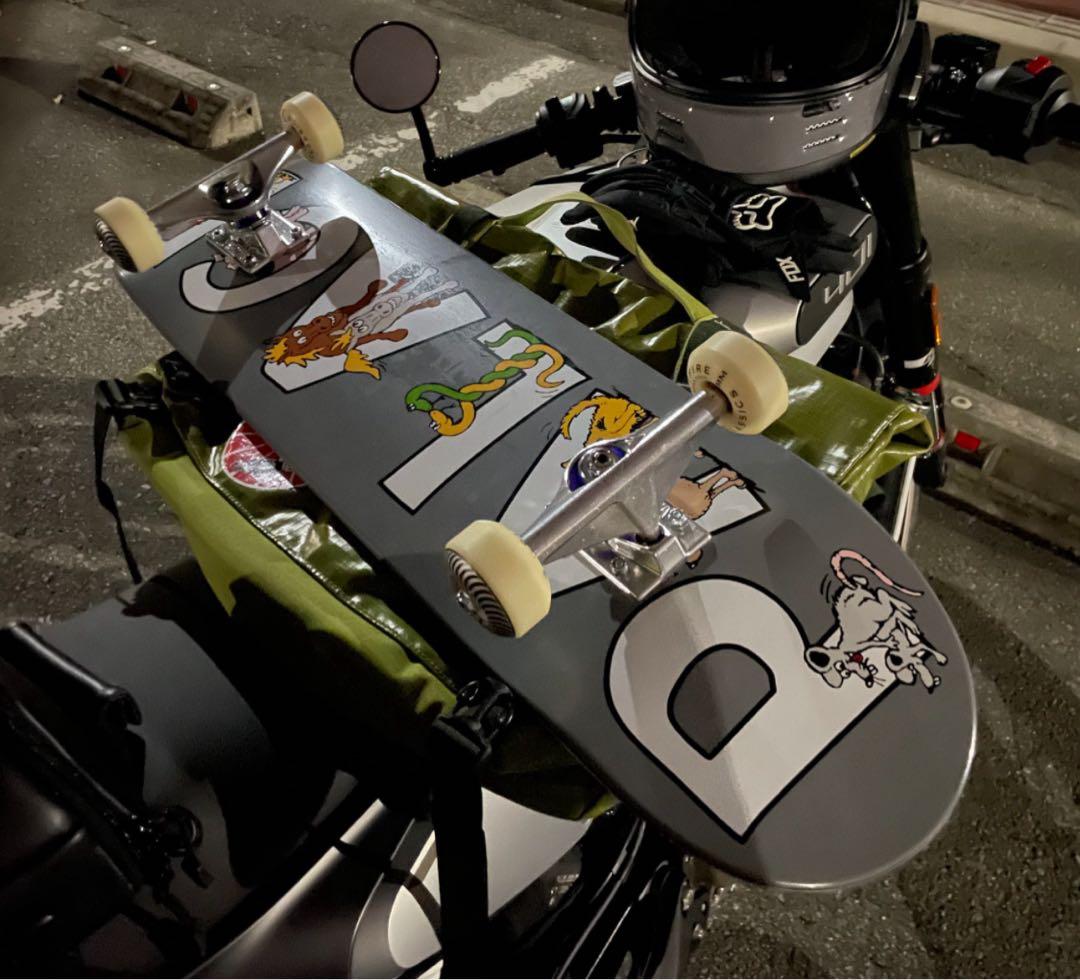 パレス　スケートボード 2022モデル