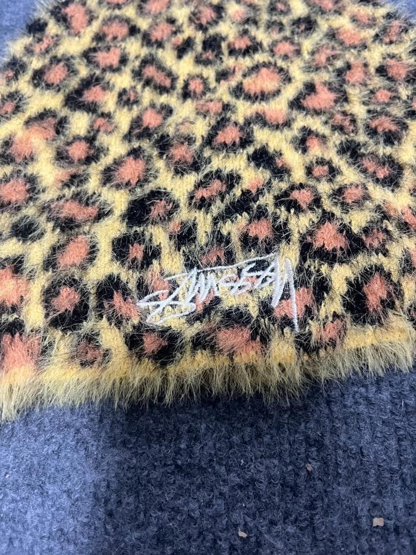 STUSSY ヒョウ柄 ニット帽 - メルカリ