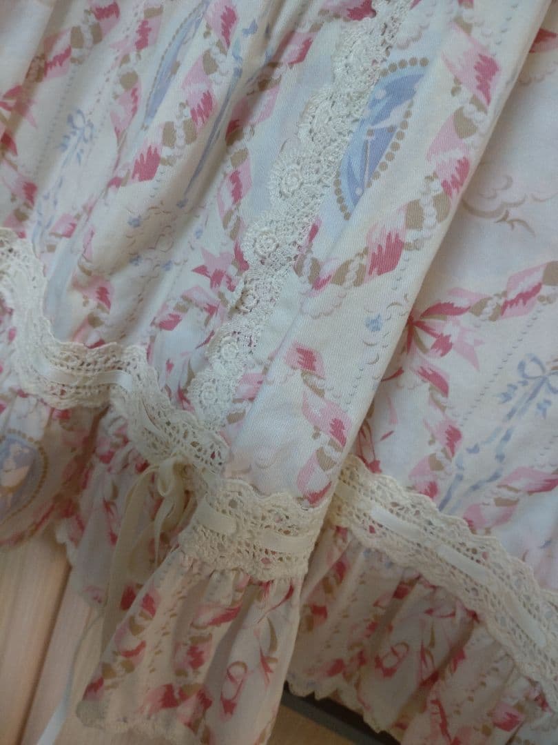 BABY,THE STRAS SHINE BRIGHT スワンレイクJSK