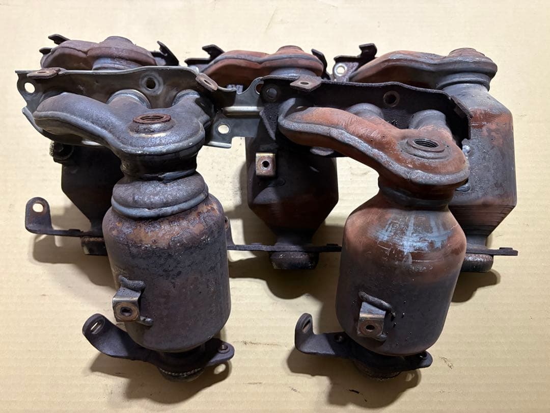 ダイハツ純正 エキマニ5個セット 触媒 キャタライザー 素材として