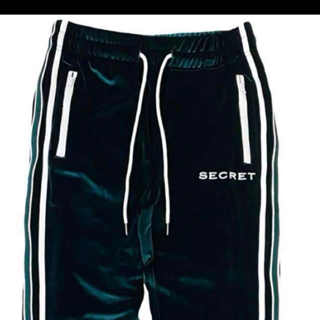 secretベロアセットアップグリーン - メルカリ