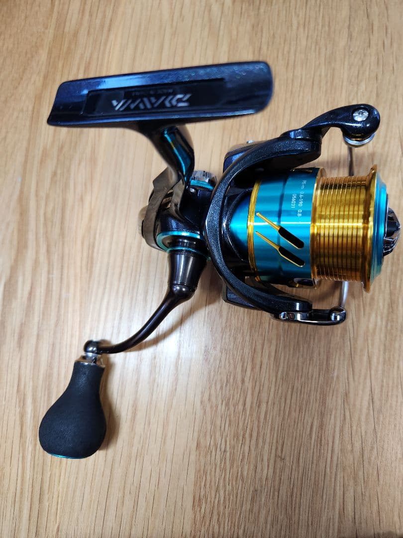 Daiwa Emeraldas MX 2508PE スピニングリール