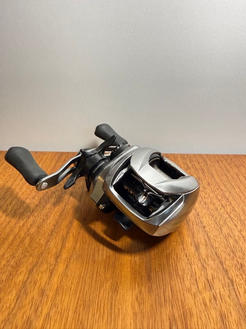 ダイワ　ZILLION SV TW 1000H ベイトリール　未使用品